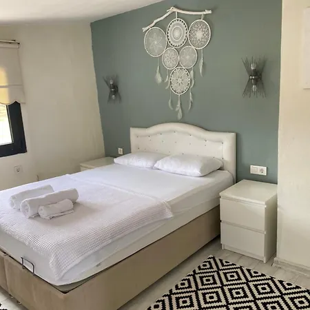 Case de vacanță Muestakil Havuzlu Ev Seferihisar